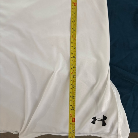 Under Armour White Pullover with Logo - Picture 7 of 7